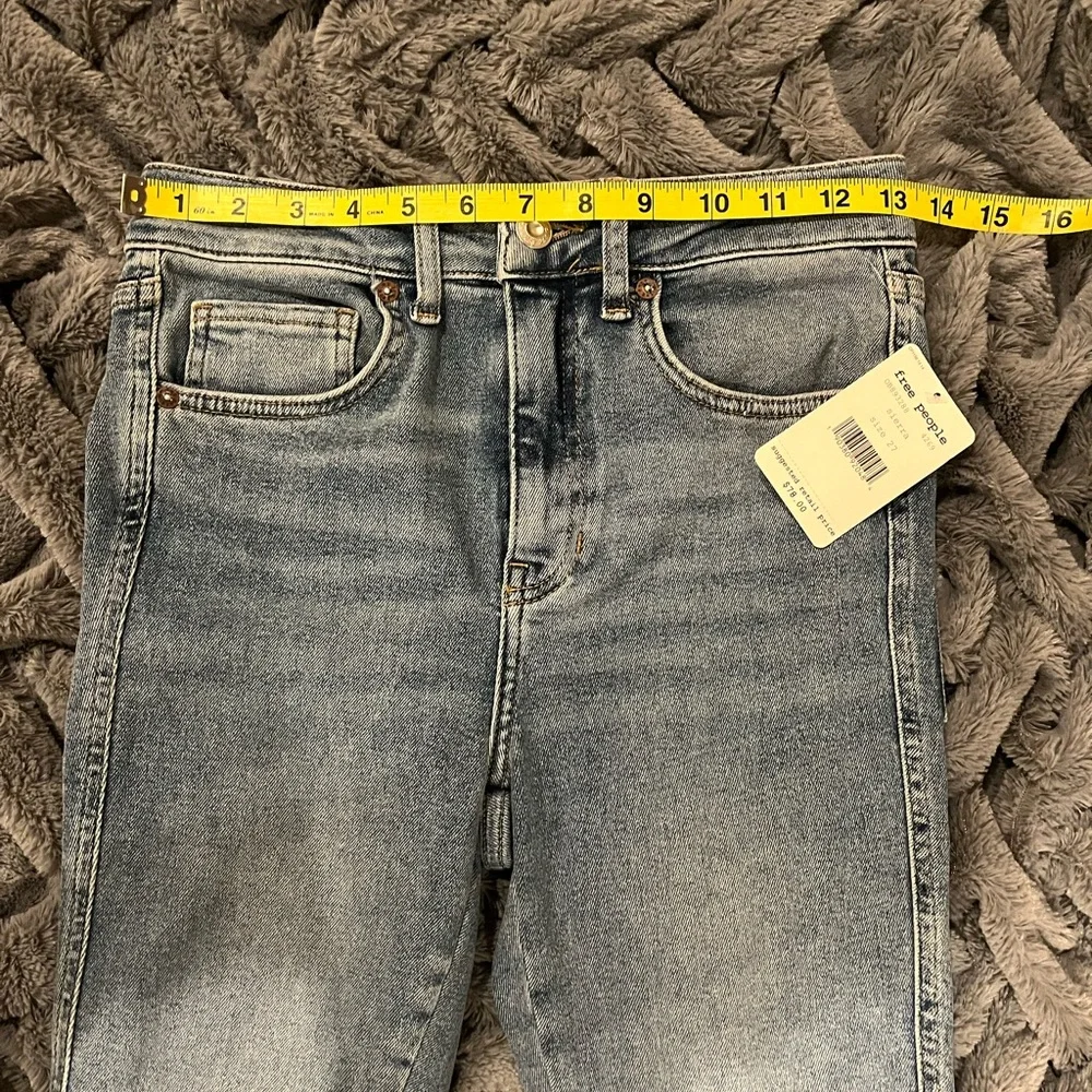 NWT Free People Raw High Rise Jeggings size 27w;indigo blue